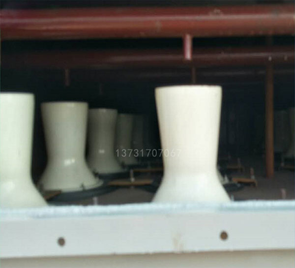 脈沖布袋除塵器內(nèi)部結(jié)構(gòu)特點(diǎn) 脈沖布袋除塵器內(nèi)部結(jié)構(gòu)特點(diǎn)